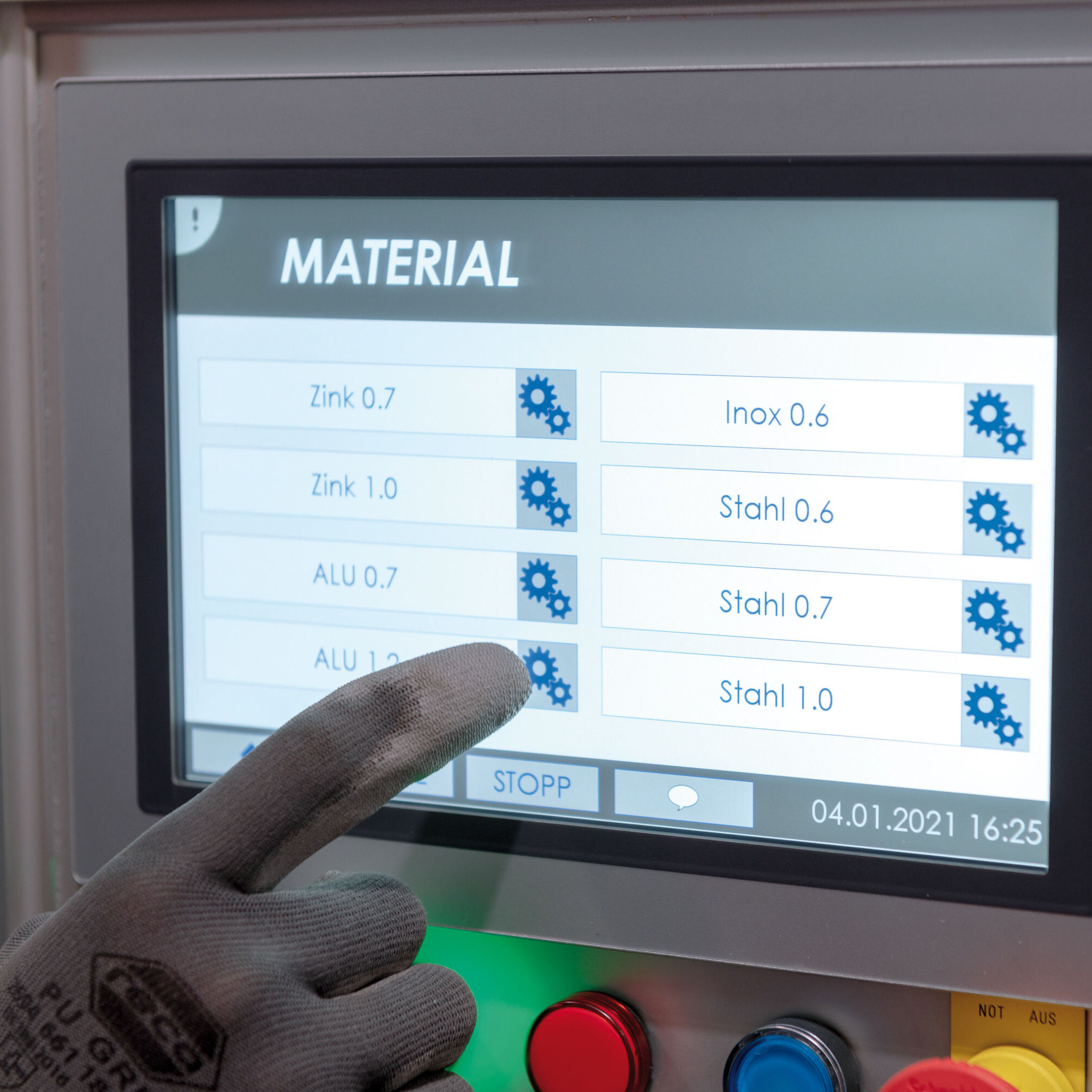automatische Zuschnittparameter in der Software der Krasser Blechzuschnitt Maschinen Foto der Software von Krasser Blech Zuschnitt Maschinen
