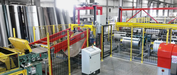 Centurio Spaltanlage mit automatischem Coillager Centurio Spaltanlage mit automatischem Coillager der Krasser GmbH